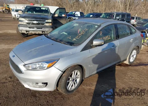 2016 Ford Focus Se z USA, uszkodzony, nr VIN 1FADP3F26GL291173